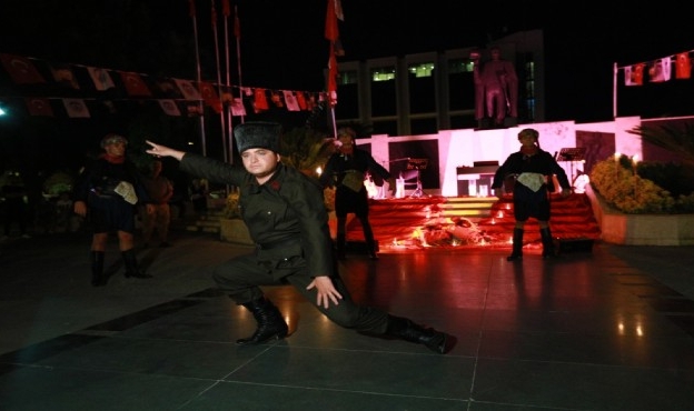 &#039;Zafere Uyanan Gece&#039;ye büyük ilgi!