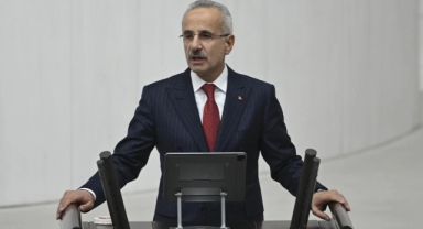 Bakan Uraloğlu duyurdu: Sosyal medya düzenlemesi geliyor!