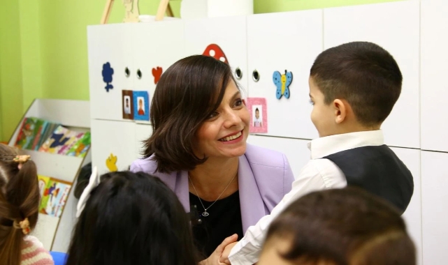 Başkan Kınay, Özgür Çocuk Evi minikleriyle yeni yılı kutladı