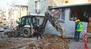 Başkan Kınay sözünü tuttu... Karabağlar’da doğalgaz sevinci!