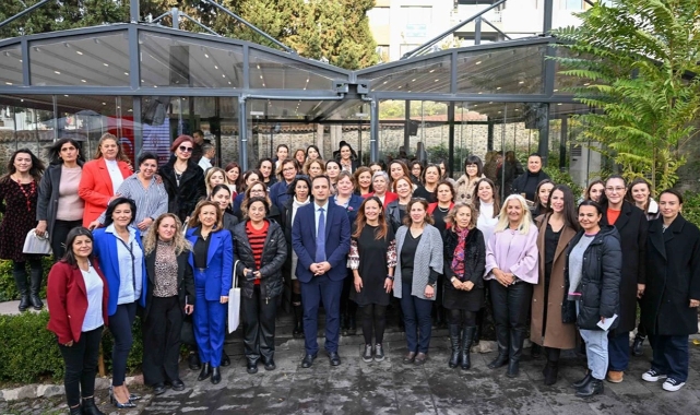 Bornova’da 5 Aralık gururla kutlandı