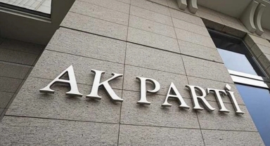 CHP'den istifa eden 12 kişi AK Parti’ye geçti