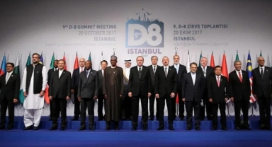 Erdoğan Kahire'de liderlerle bir araya geldi