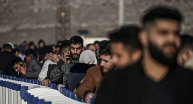 İki ülke, Suriyelilerin iltica başvurusunu dondurdu