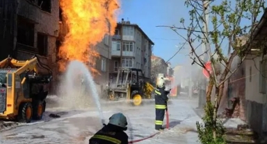 Evde doğal gaz patladı: 1 kişi yaralandı