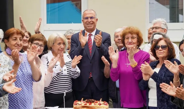 Gaziemir yaş almış bireylerin yanında!