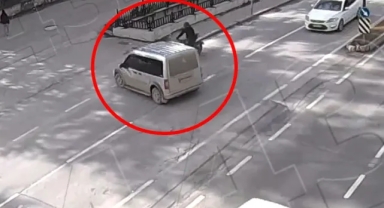 Genç motosikletli kaza kurbanı!