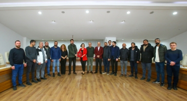 Karabağlar Belediyesi’nden işçilerin yüzünü güldüren sözleşme