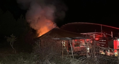 Kütahya'da çiftlik evi alev alev yandı