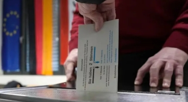 Almanya'da 19 Türk aday, milletvekili seçildi