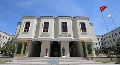 Bir belediyeye daha kayyum atandı!