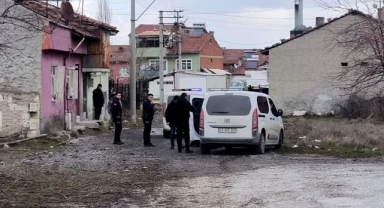 Hamile eşine pompalı tüfekle saldırdı... Koca dehşeti!