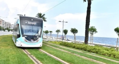 Konak Tramvayı'na üst geçit ayarı
