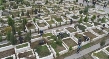 Manisa’da mezarlık bakımları aralıksız devam ediyor