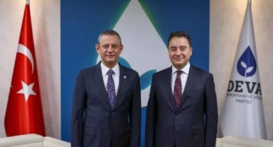 Özgür Özel, Ali Babacan'ı ziyaret etti
