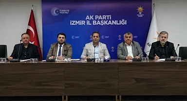 AK Parti İzmir İl Başkanlığı'nda Mali ve İdari İşler Başkanları Toplantısı Gerçekleştirildi