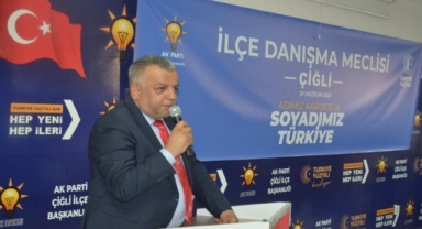 AK Parti Çiğli'den sert eleştiriler: Eş dost akraba suçlaması
