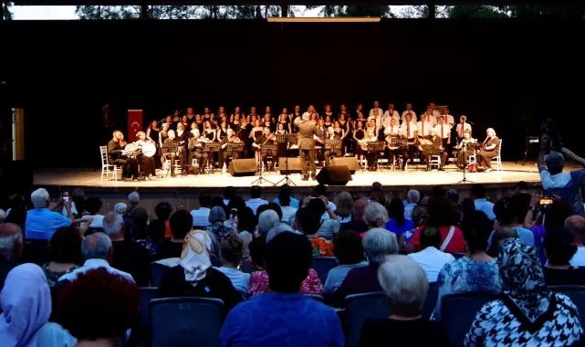 Bornova yaza müzikle merhaba dedi