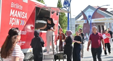 Manisa Büyükşehir, YKS günü öğrencilerin yanındaydı