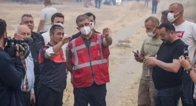 Başkan Tugay, '2 helikopter var' dedi: Havadan müdahale yetersiz!