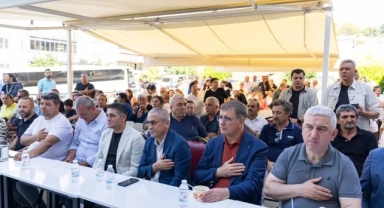 Başkan Tugay Aliağa’da aşure lokmasına ortak oldu