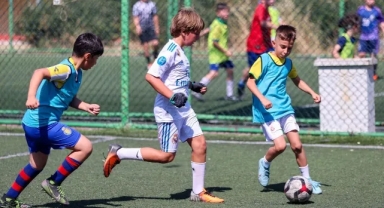 Bucalı minik kramponlara futbol eğitimi!