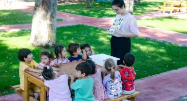 Güzelbahçe'den çocuklara yaz kampı hediyesi