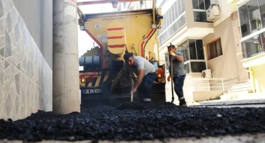 Karşıyaka'da asfalt harekatı