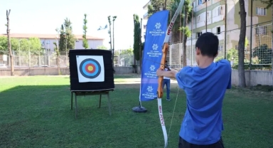 Okçuluğa büyük ilgi: Başkan Çerçioğlu çocukları spora kazandırıyor