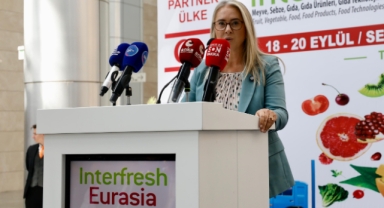 AK Partili Çankırı fuar açılışında konuştu: İzmir'i en üst sıralara taşımayı hedefliyoruz