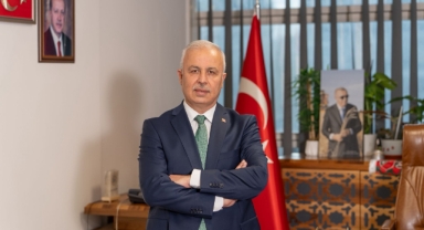 AK Partili Köse'den 'çöp toplama' tepkisi: Peki, Karşıyaka’nın diğer sokakları ne olacak?