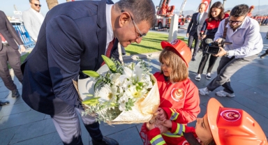 Başkan Tugay'dan ateş savaşçılarına teşekkür: Bu kentin size minneti büyük