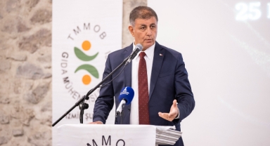 Başkan Tugay'dan dayanışma çağrısı: Gıda krizine doğru gidiyoruz