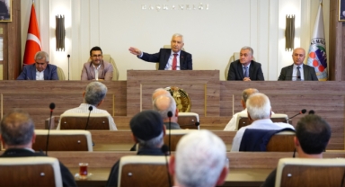 Başkan Türkmen mahalle muhtarları ile bir araya geldi