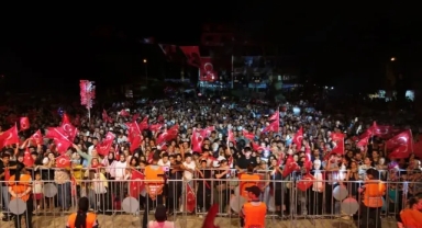 Binlerce Aydınlı İncirliova’da Zafer Bayramı coşkusunu yaşadı