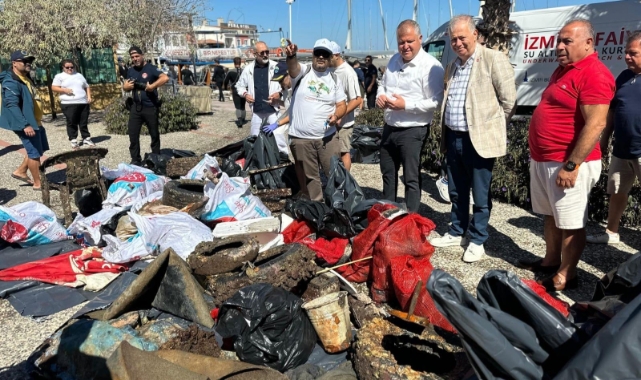 Büyükşehir&#039;den Urla sahillerinde  temizlik seferberliği