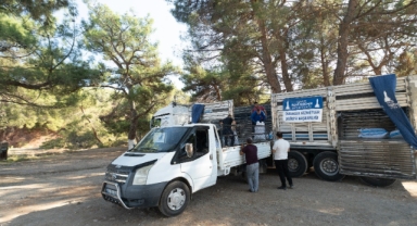 Büyükşehir’den yanan köylere 40 tonluk yem desteği