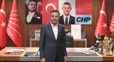 CHP'de Özgür Çelik yeniden İstanbul İl Başkanı seçildi