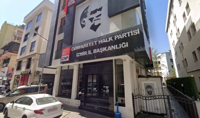 CHP İzmir&#039;de kongre günü... 3 ilçe sandık başına gidiyor!