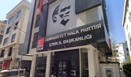 CHP İzmir&#039;de kongre maratonu tam gaz! 10 ilçe sandık başına gidiyor