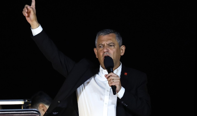 CHP Olağanüstü Kurultayı&#039;nda Özel yeniden genel başkan seçildi!