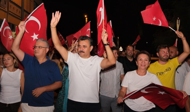 Dikili ve Çandarlı&#039;da Kurtuluş Coşkusu