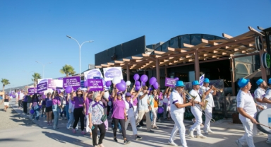 Güzelbahçe'de Alzheimer'a karşı farkındalık yürüyüşü