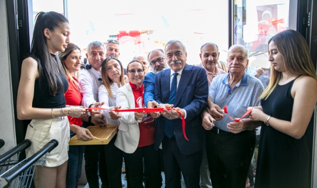 Güzelbahçe&#039;de Güzmar çığ gibi büyüyor