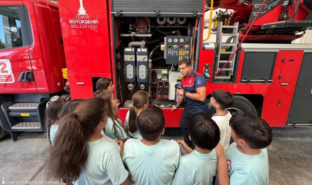 İzmir’de ateş savaşçıları öğrencilerle buluştu