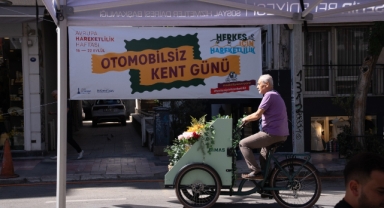 İzmir’de yayalar Otomobilsiz Kent Günü’nün keyfini sürdü