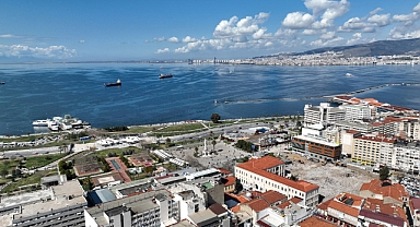 İzmir güne depremle uyandı! 