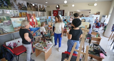 Karşıyaka'da Bilge Çınarlar’da yeni dönem başlıyor