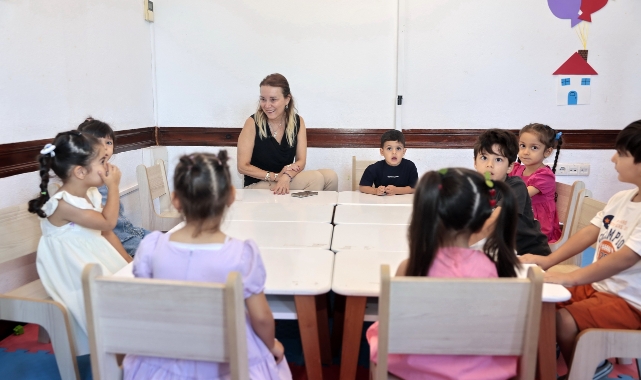 Konak&#039;ta Başkan Mutlu, Oyun Evi’nin minikleriyle buluştu