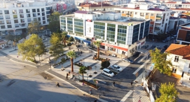 Menderes'ten 'çöp' açıklaması: Tüm ekiplerimiz sahada